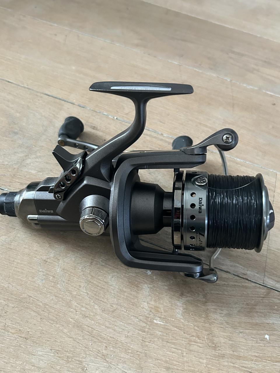 Te koop nieuw 2x daiwa tournament lineair x 5500 br karper beet run molen
