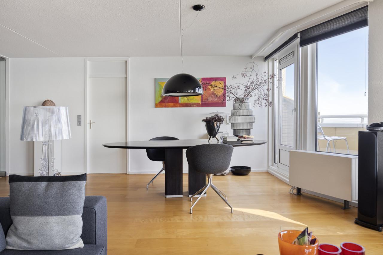 Appartement met zeezicht, 9e verdieping