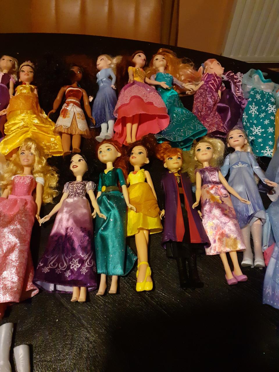 25 Disney prinsessen met extra kleding