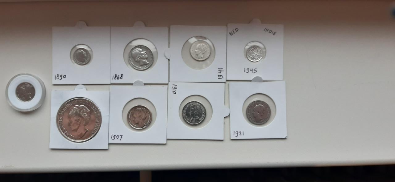 Lotje zilveren munten