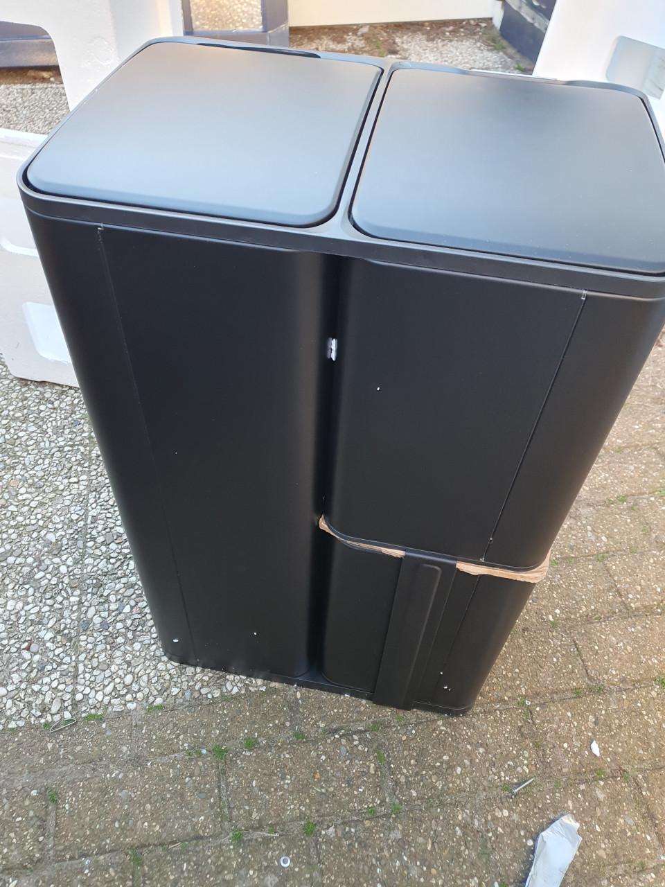 Bayt prullenbak 60 L zwart | bijna nieuw, kleine beschadiging