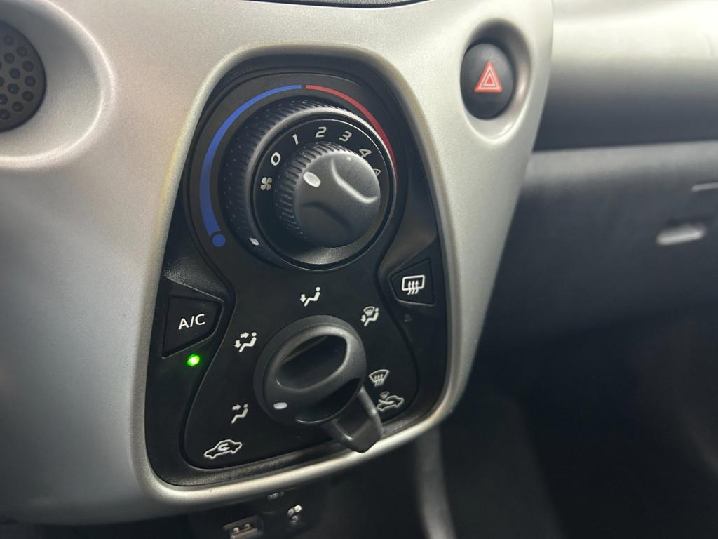 Citroen C1 occasion 1.0 e-vti feel | zwart | tweedehands citroën c1 | airco