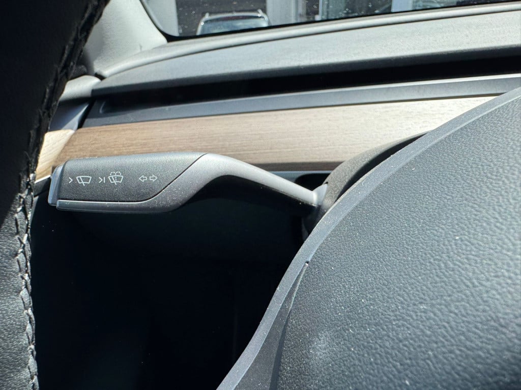 Tesla Model Y rwd 58 kwh