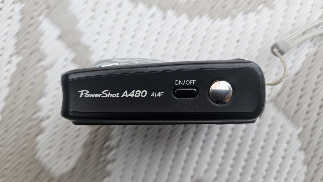 Canon PowerShot A480 - Compact Camera