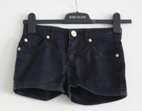 Donkerbauwe korte broek maat 140