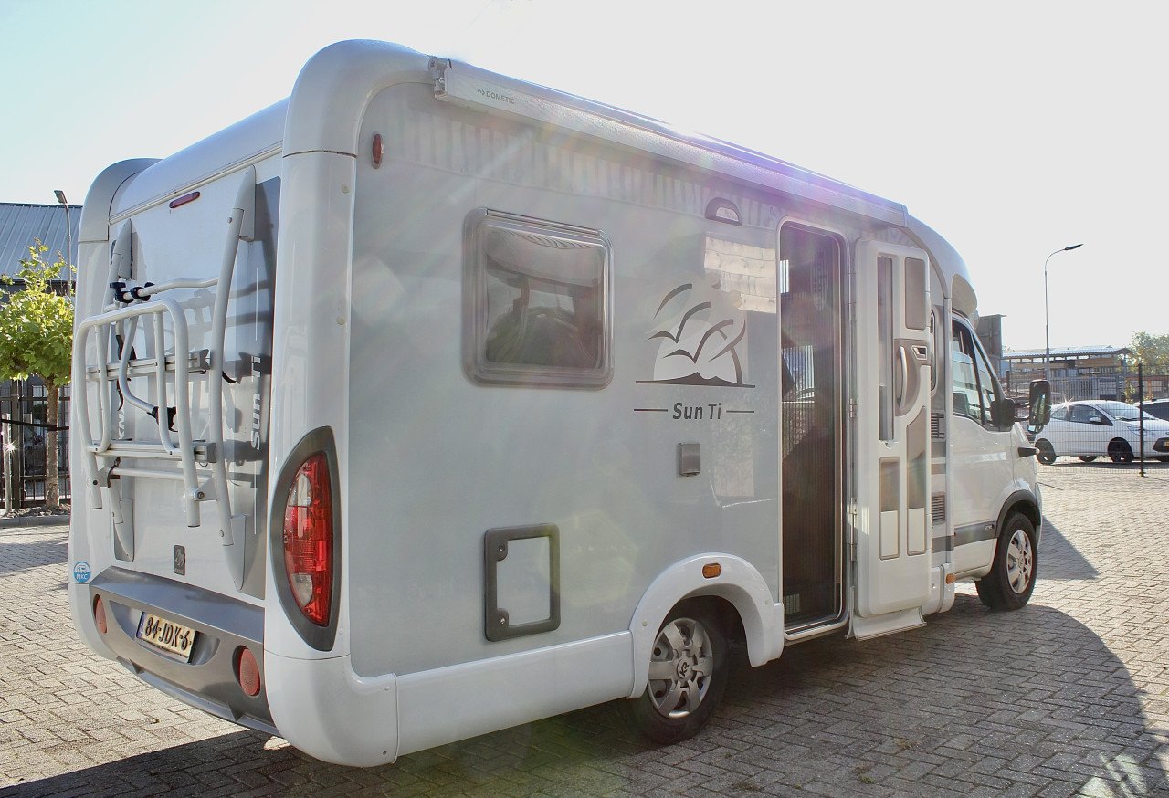Knaus Sun TI (Frans bed, Zéér netjes met nieuwe APK)