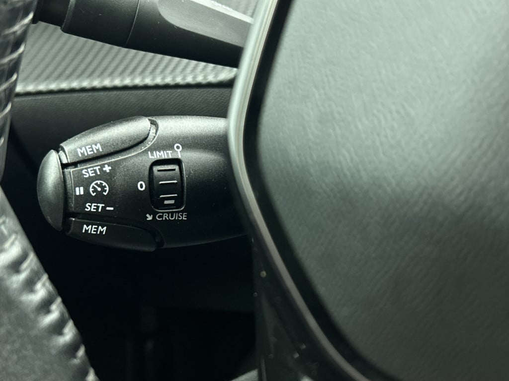 Peugeot 208 100 pk active pack | rijklaar | stoelverwarming | parkeersensor