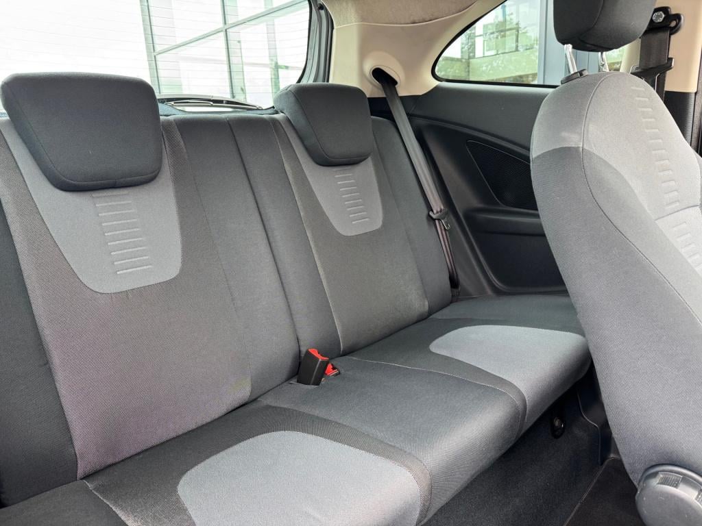 Ford KA 1.2 titanium * airco * l.m. velgen * apk tot 31-10-2027