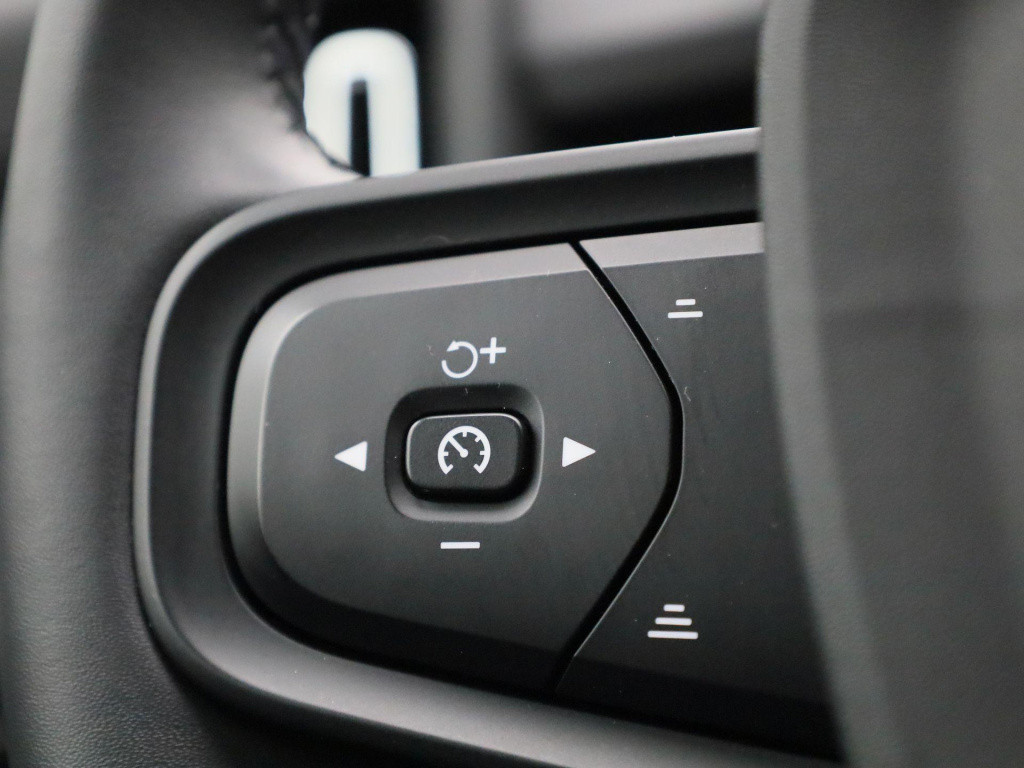 Volvo XC40 1.5 t3 momentum | automaat | lmv | navigatie | virtual cockpit |