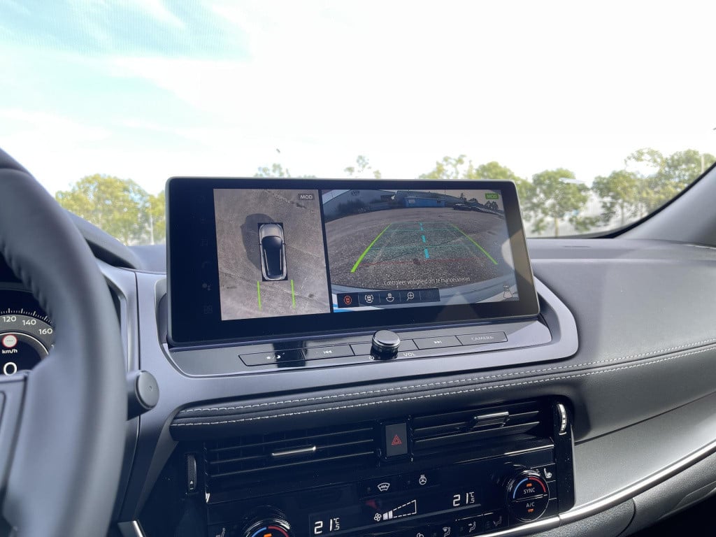 Nissan Qashqai 1.3 mhev n-connecta panoramadak private lease € 599 /maand!