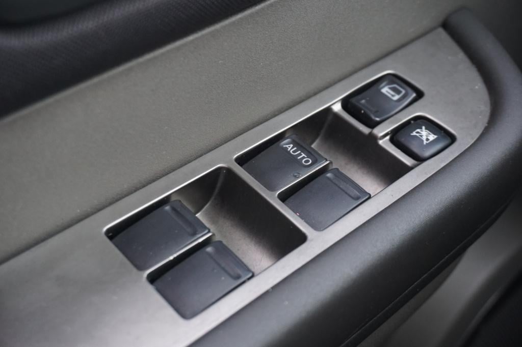 Nissan X-Trail 2.5 sport outdoor airco / navi / cruise / stoelverw. / pano