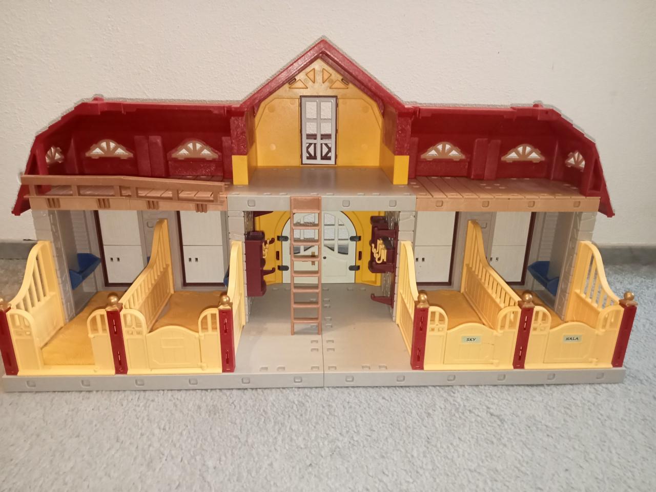 Playmobil paarden stal
