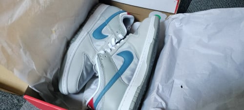 Nike Dunk Low QS silver Surfer maat 44