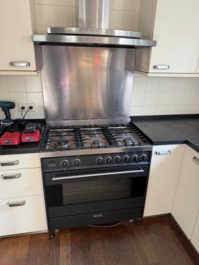 Smeg oven/ gasfornuis - Kleur zwart/zilver