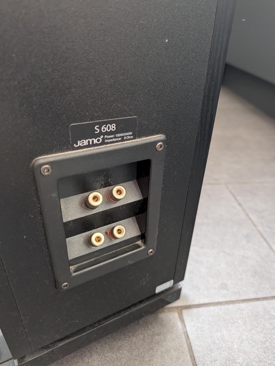 Jamo S608 met center en rears