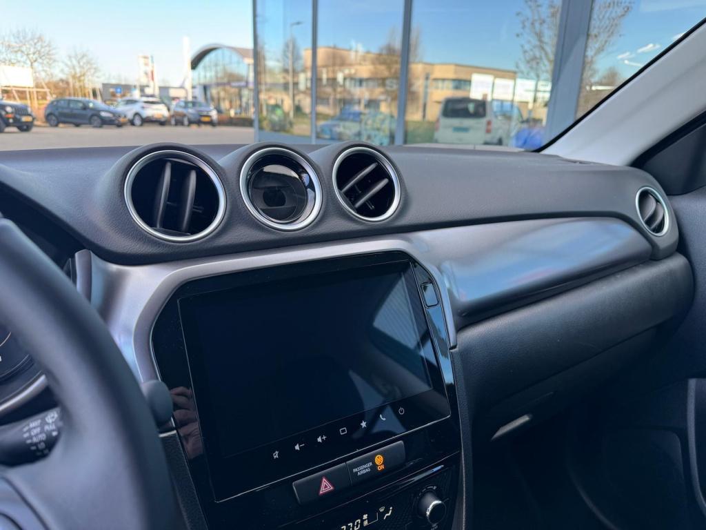 Suzuki Vitara 1.4 boosterjet smart hybrid select nieuw op voorraad met €150