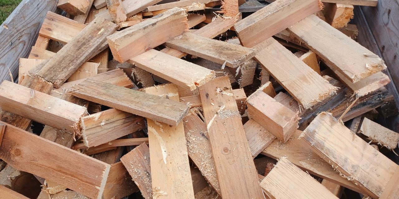 Diverse soorten haardhout, droog of vers