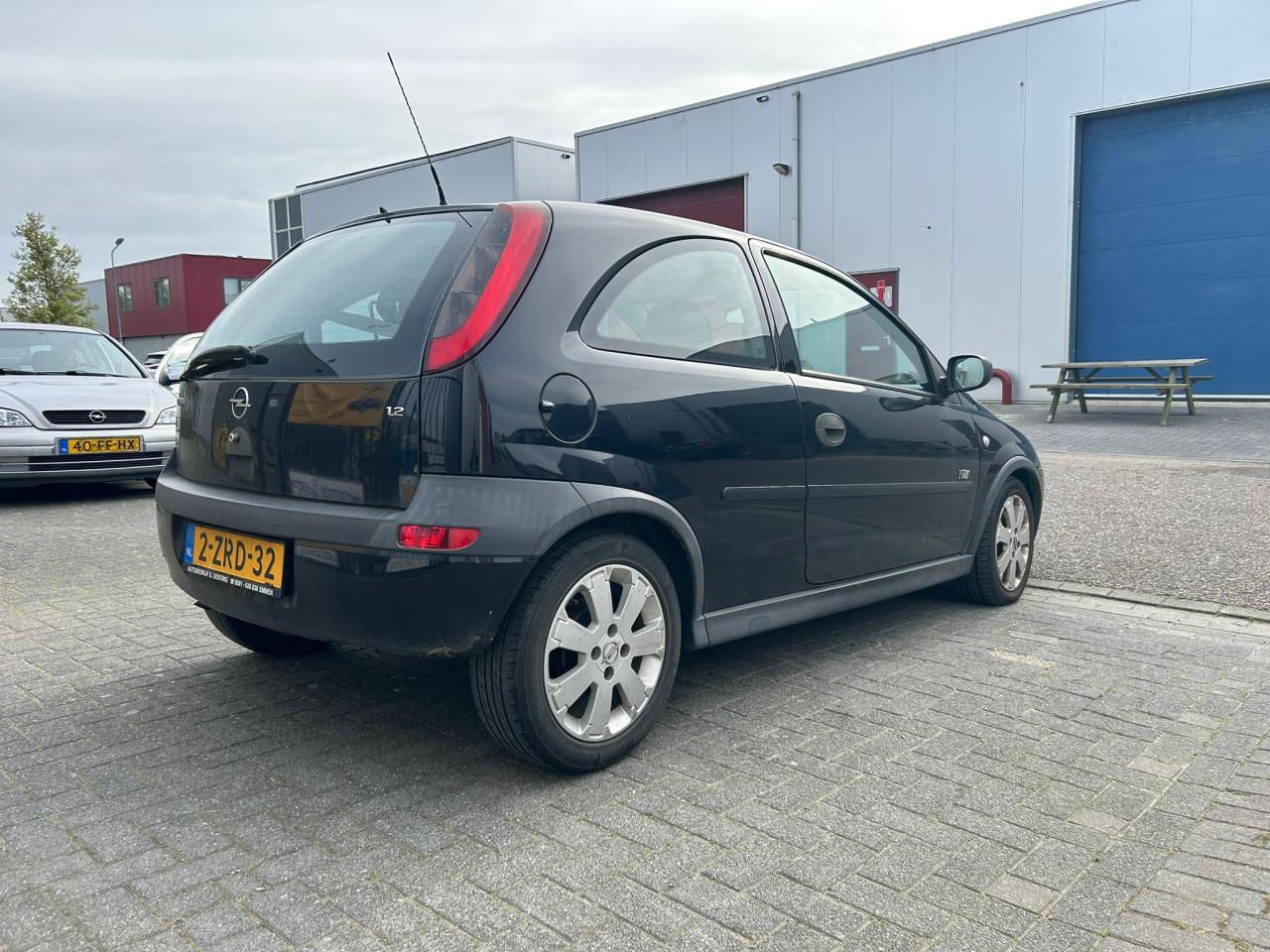 Opel Corsa 1.2-16V Elegance Mooie Auto! Veel voor Weinig!