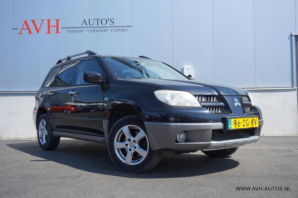 Mitsubishi Outlander 2.0 invite+