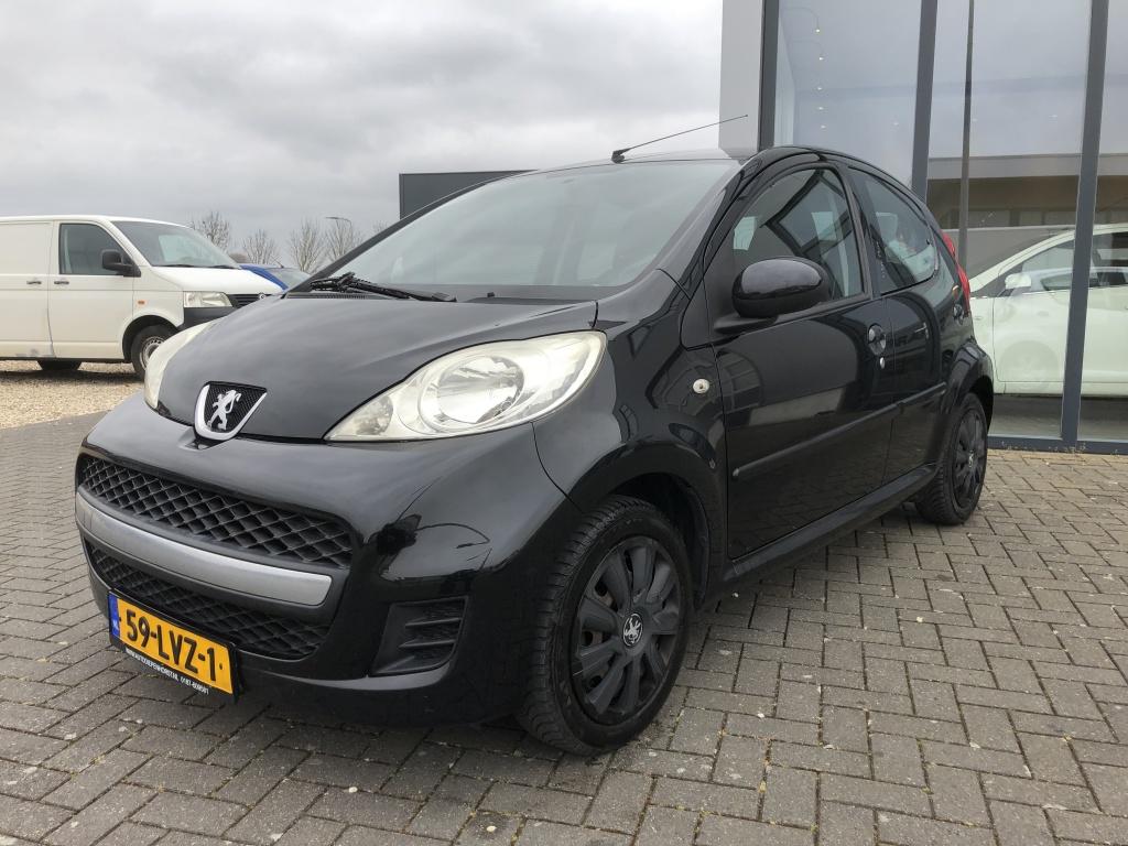 Peugeot 107 1.0-12v urban move