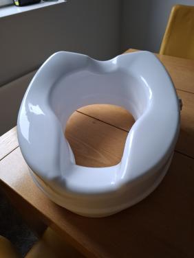 Toiletverhoger zo goed als nieuw