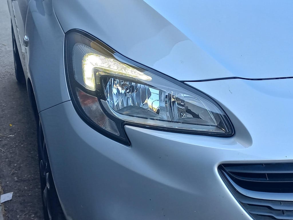 Opel Corsa 1.4 color edition | winterpakket | lmv | cruise | bluetooth