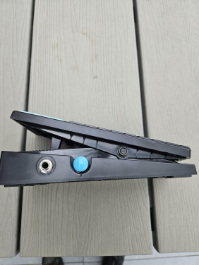 Goed werkend Boss FV-50H stereo volumepedaal.....