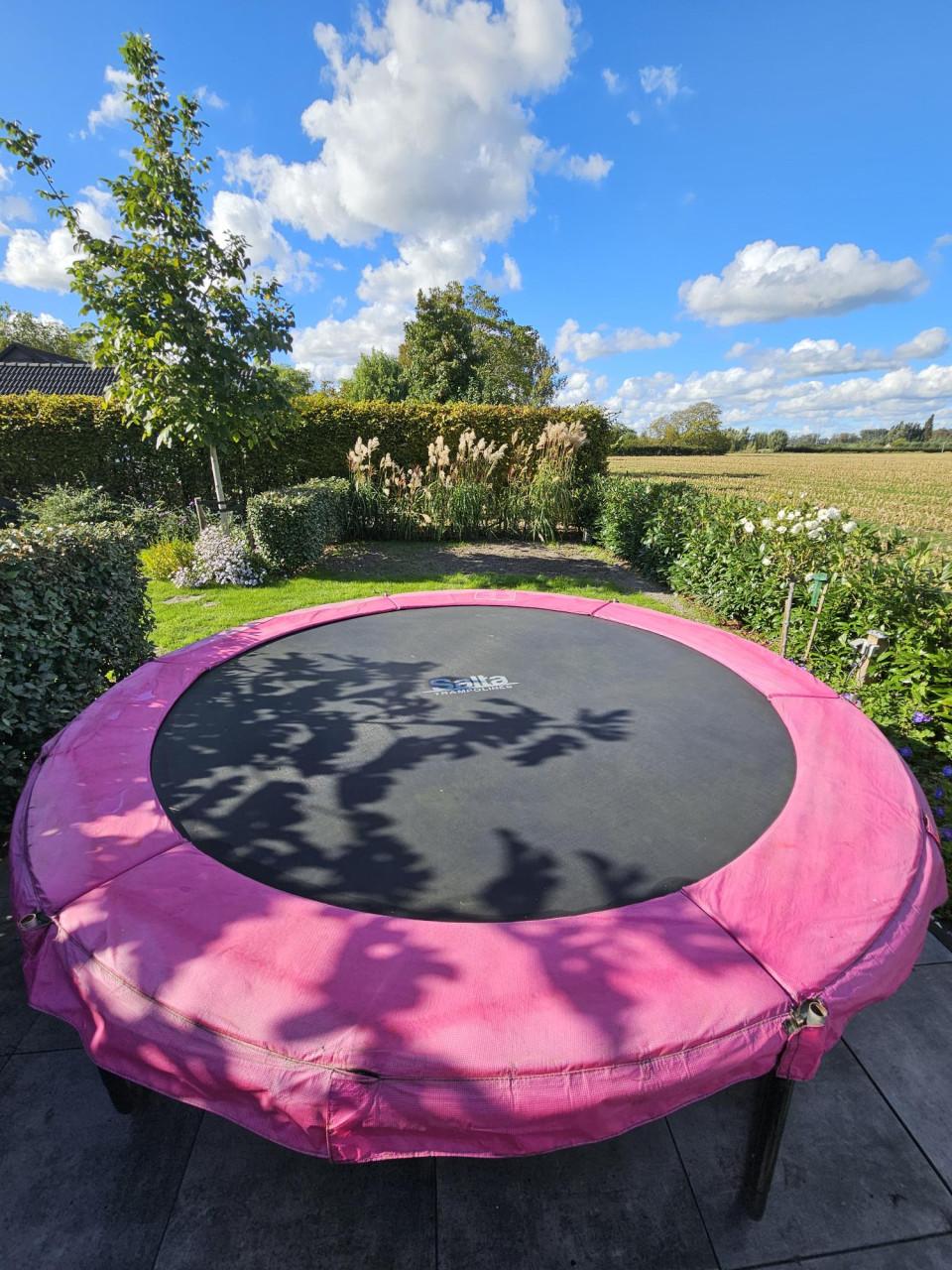 Trampoline