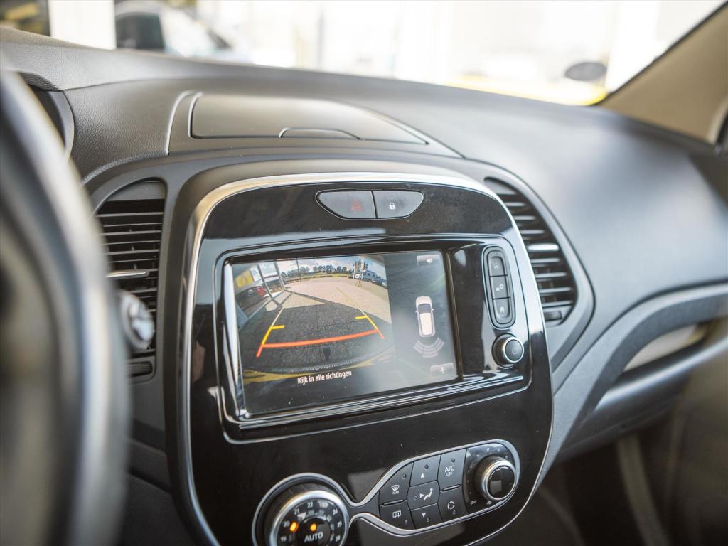 Renault Captur tce 150 intens automaat | trekhaak | pano dak | camera | par