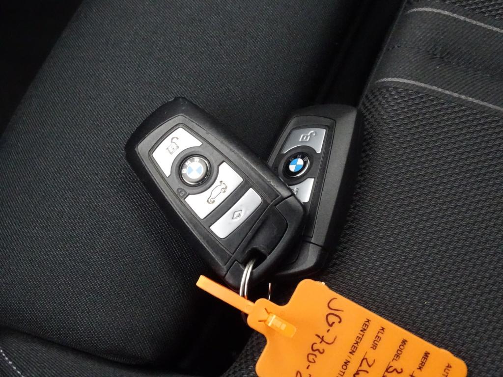 BMW 3-serie 330e