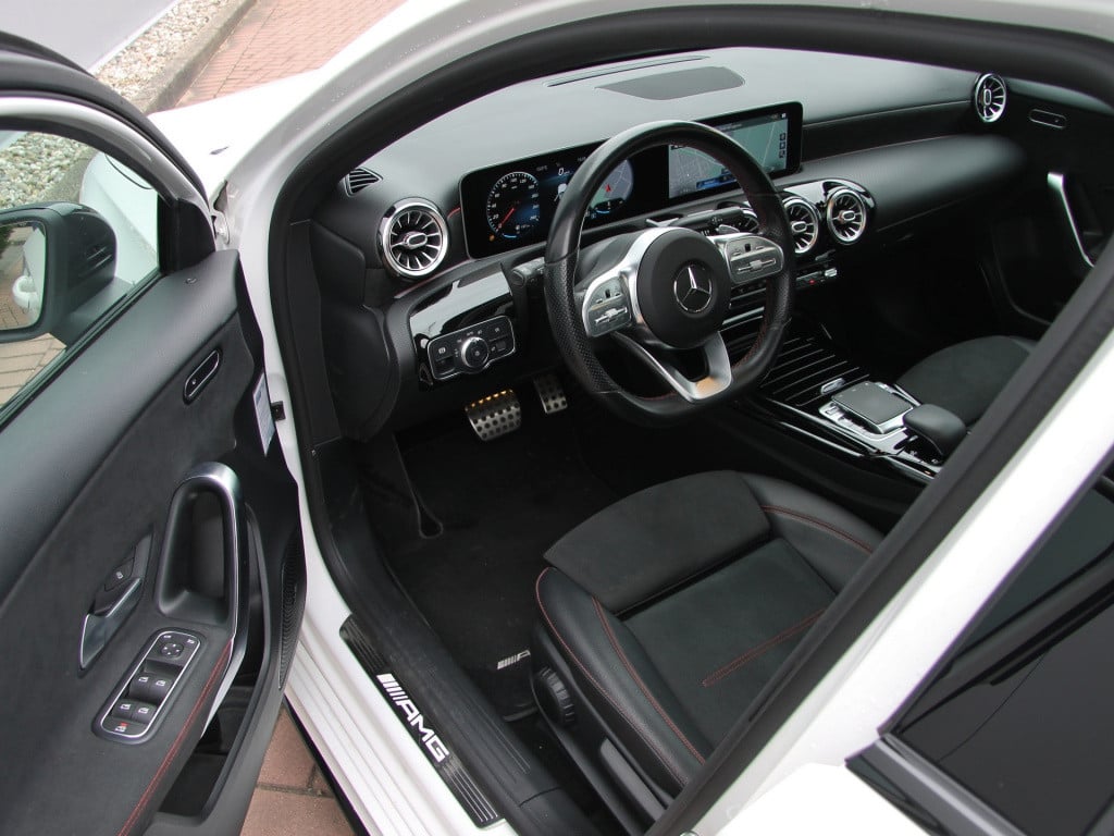 Mercedes-Benz A-Klasse a35 amg 306pk 4matic | pano | burmester