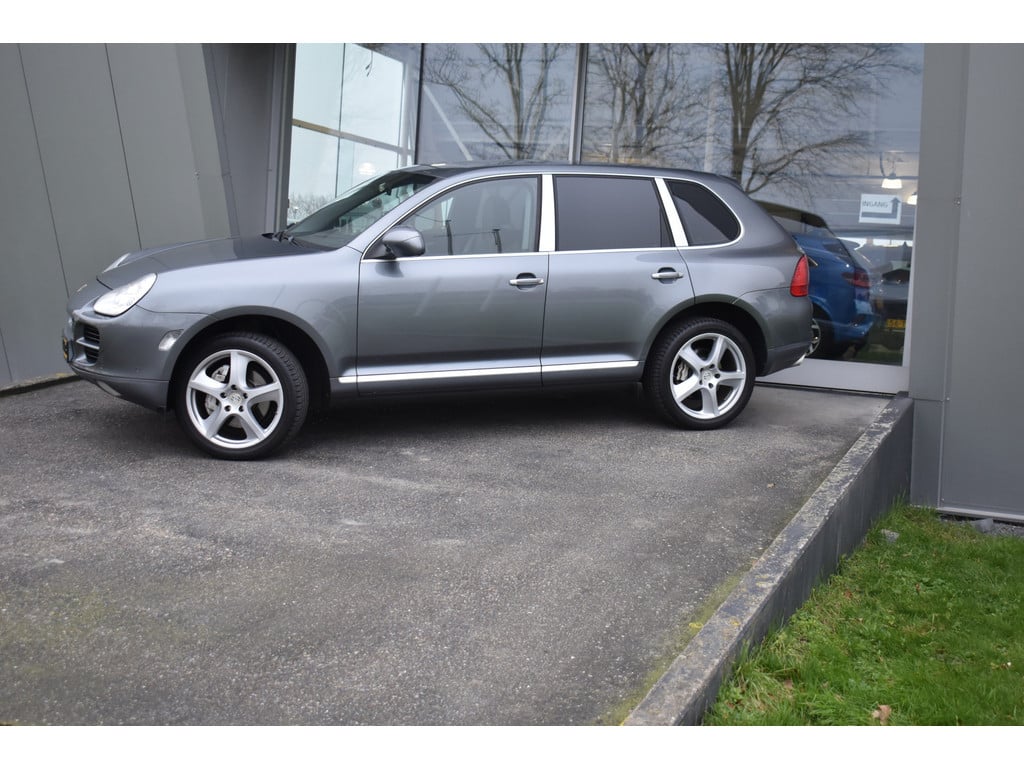 Porsche Cayenne 4.5 s