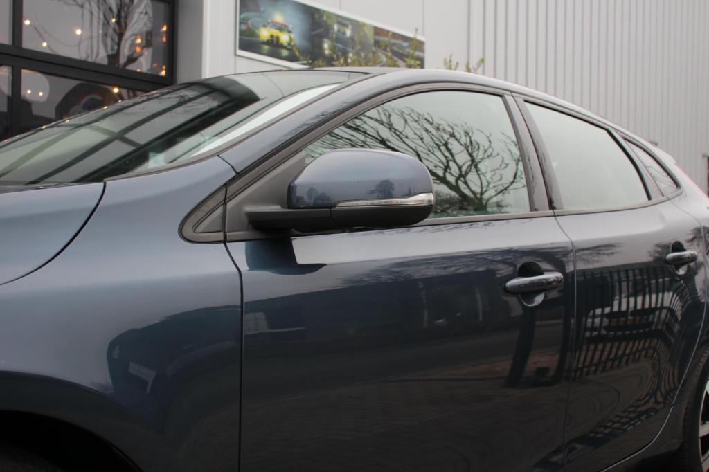 Volvo V40 1.5 t2 signature edition - leder - automaat - panoramadak - camer