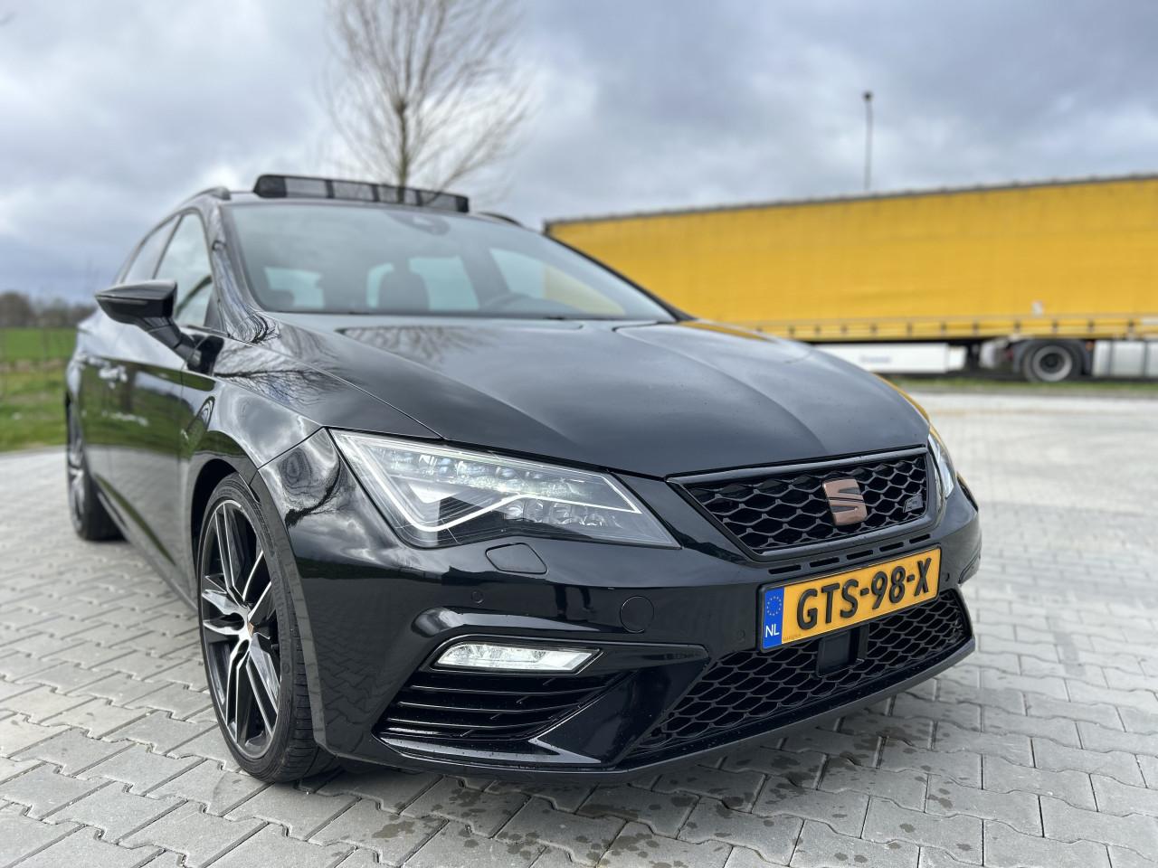 Seat Leon Cupra ST 300 4Drive |PANO|DSG|LANE ASSIST|CAMERA