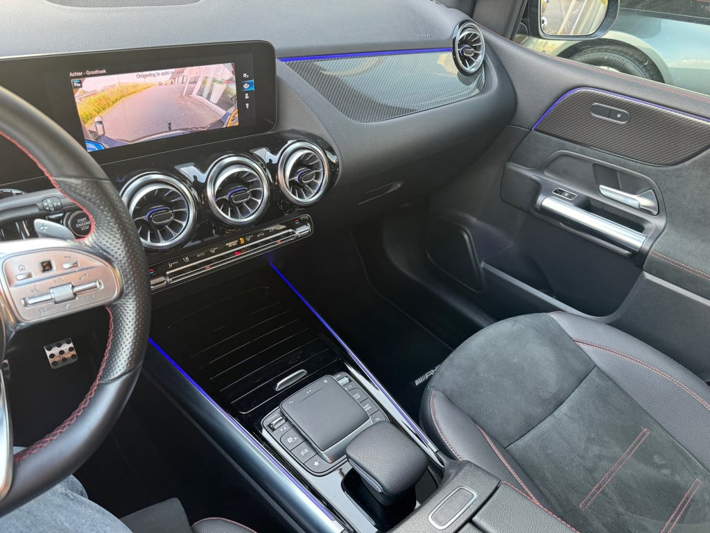 Mercedes-Benz B-Klasse 180 amg night pakket / automaat/ trekhaak / achterui