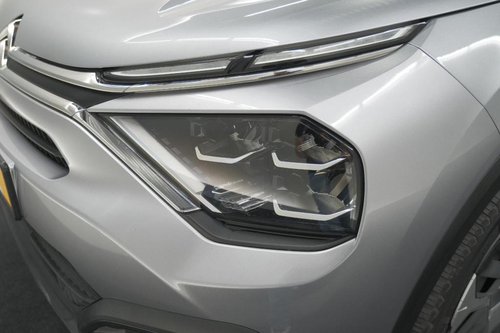 Citroen C4 puretech 130 feel | trekhaak | camera | allseason banden | clima