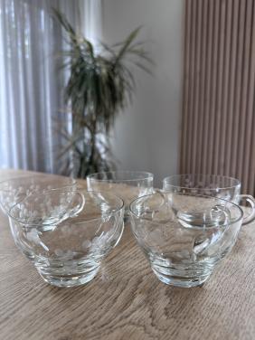 5  bowl glazen voor €2,50
