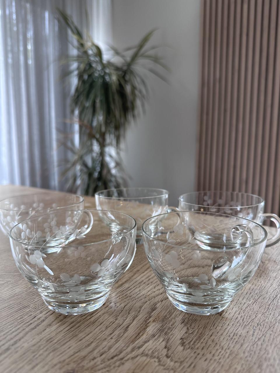 5  bowl glazen voor €2,50