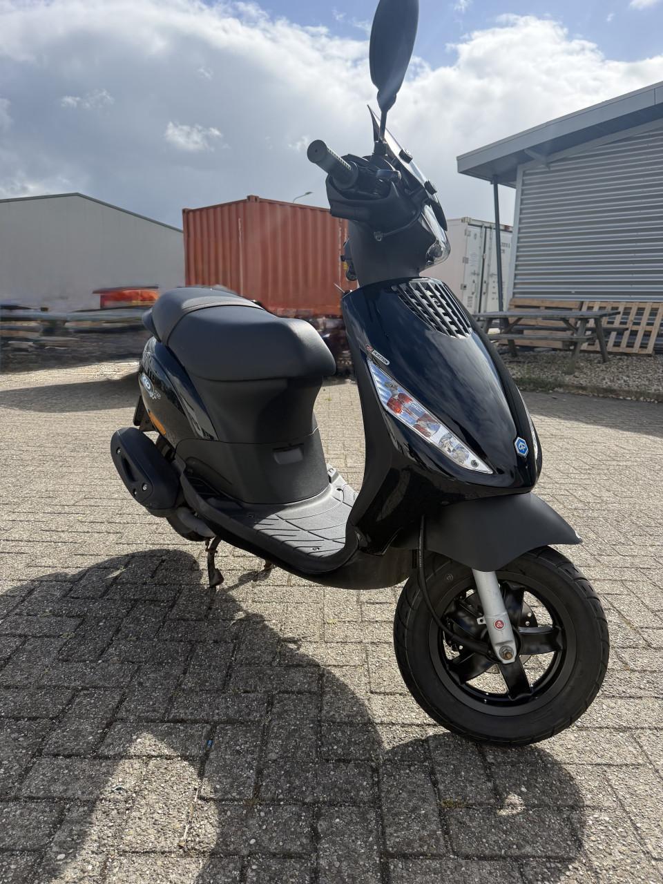 Zeer nette Piaggio Zip 2000 4-Takt iGet (2024)