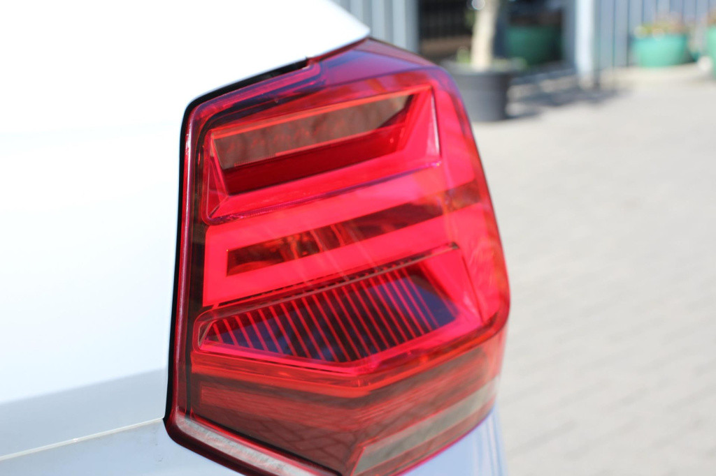 Audi Q2 1.4 tfsi sportline - automaat - acc - led - matrix - apple carplay 