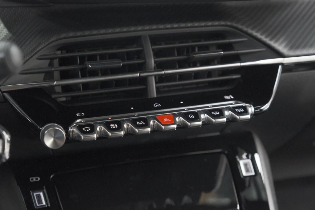 Peugeot 2008 puretech 100 allure | camera | navigatie | parkeersensoren | a