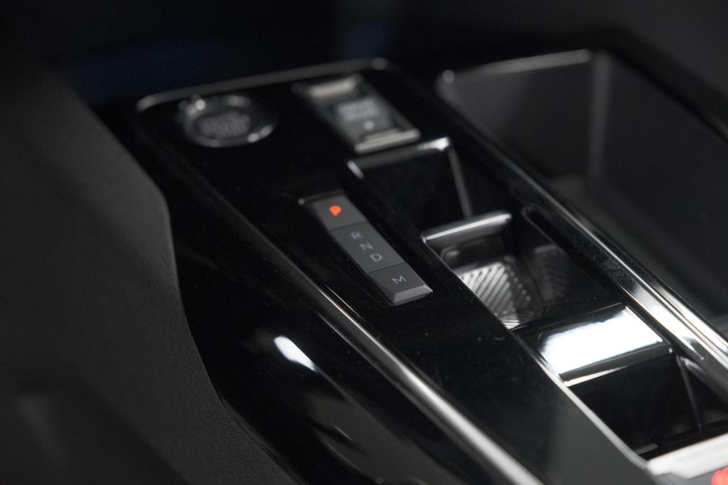 Peugeot 3008 puretech 130 eat8 gt | camera | dodehoekdetectie | adaptieve c