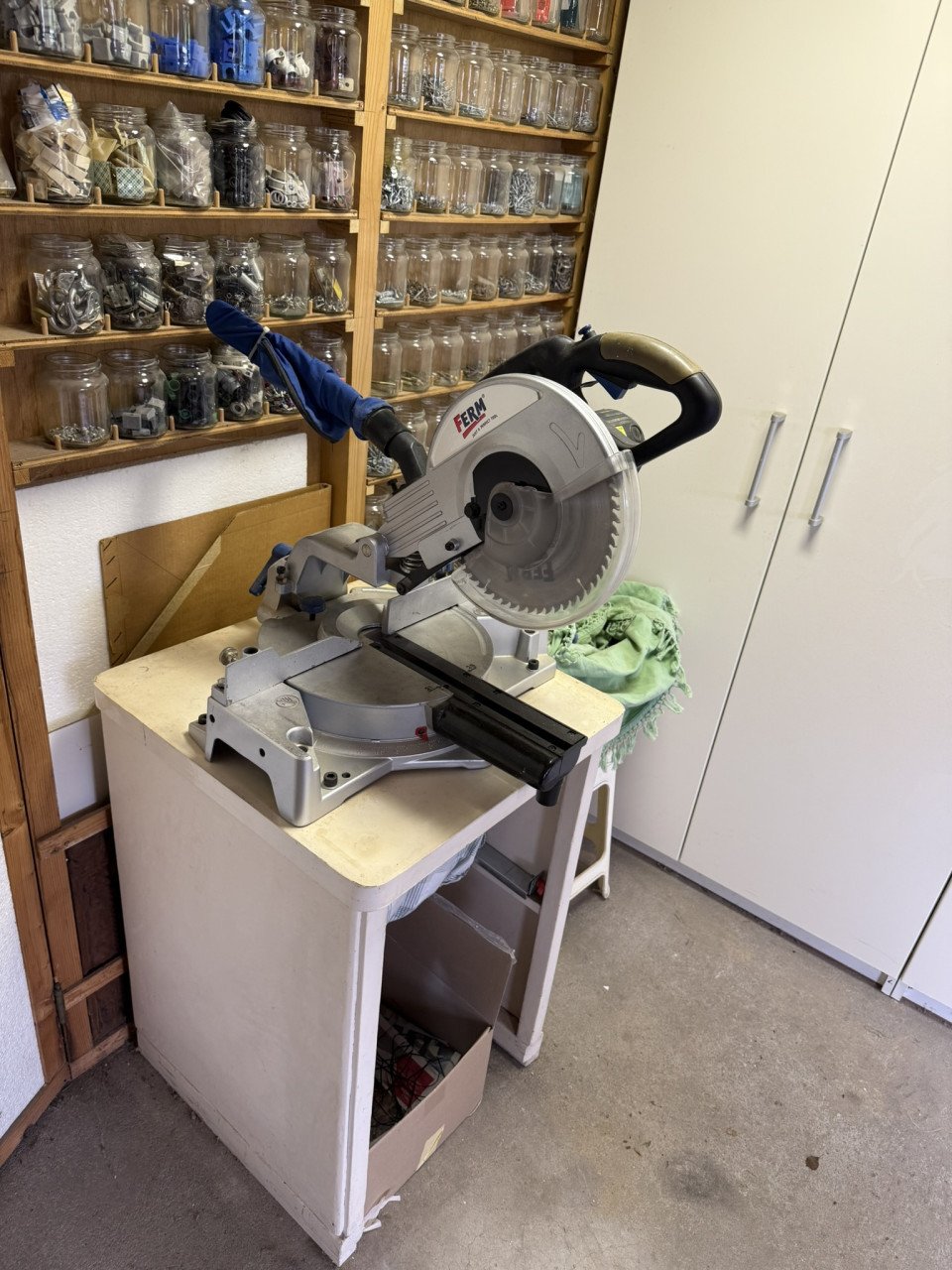 Te koop aangeboden: Ferm Afkortzaag FKZ-255S