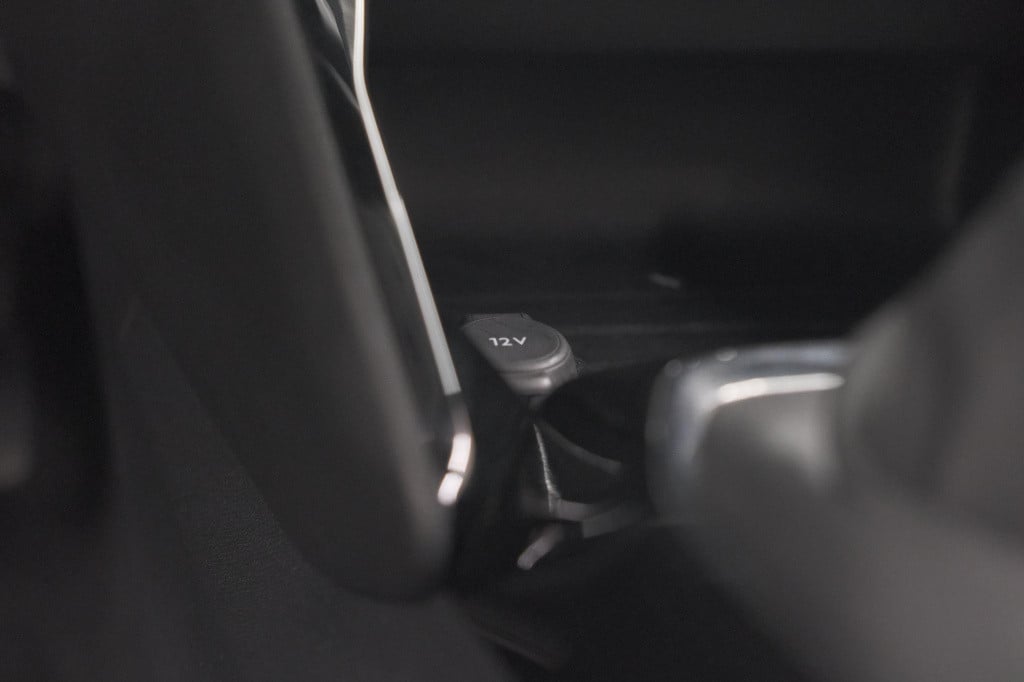 Peugeot 208 puretech 100 allure | camera | navigatie | parkeersensoren | ap