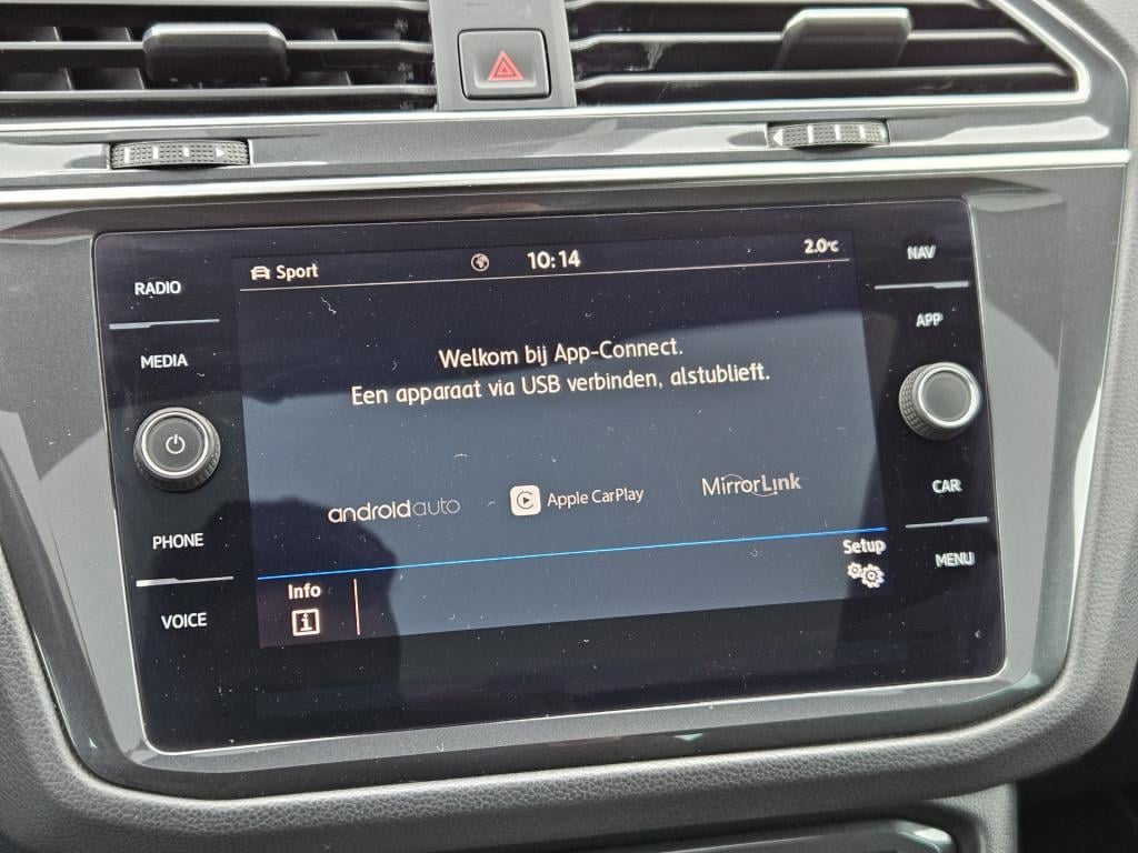 Volkswagen Tiguan 1.5 tsi act highline business r | pano | acc