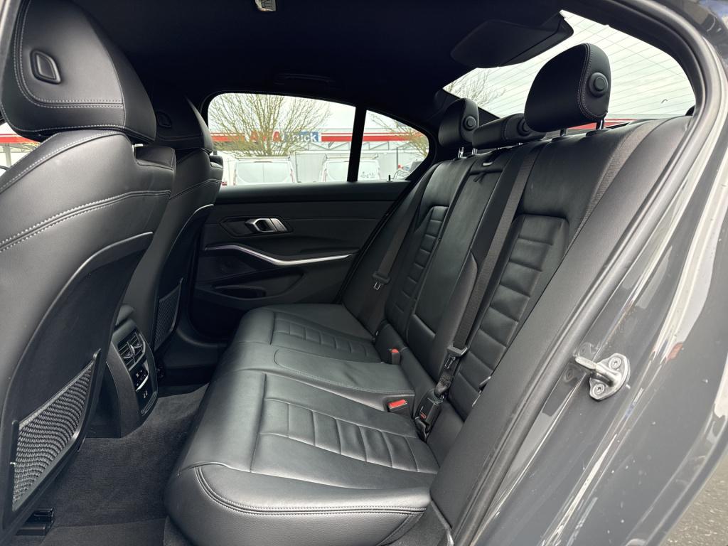 BMW 3-serie 320e m sport business edition plus | m performance | leder | la
