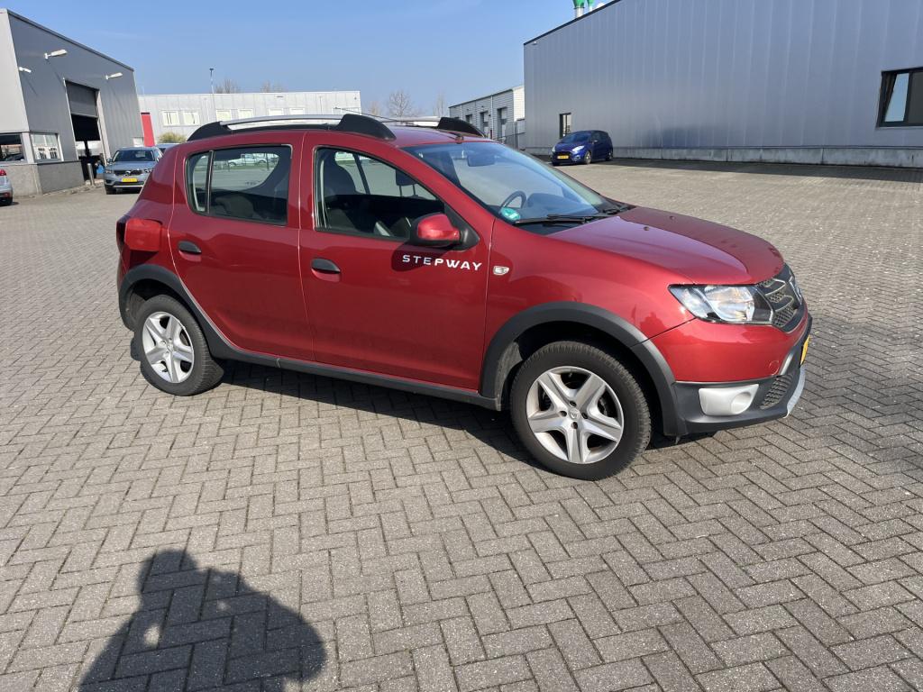 Dacia Sandero Stepway 0.9 tce lauréate 63 dkm