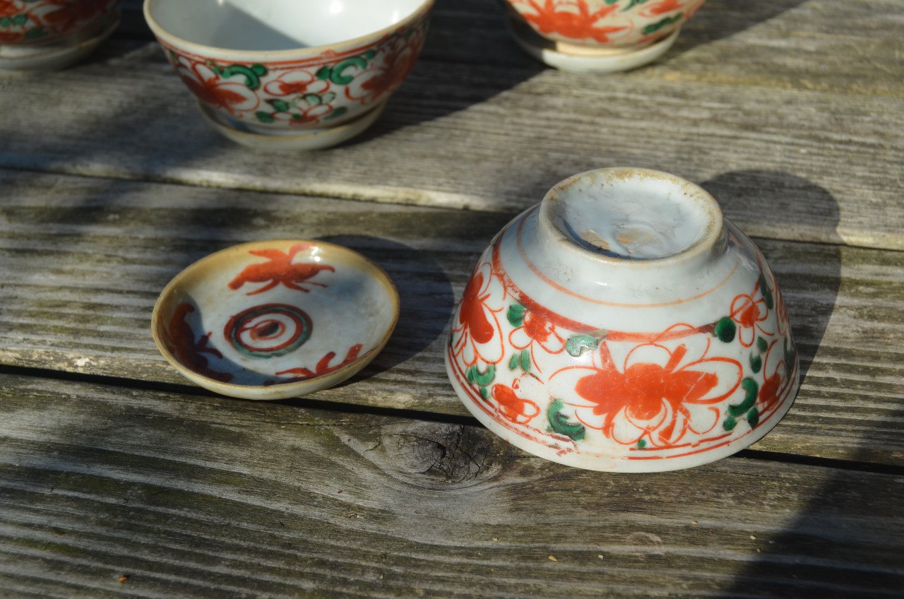 5 Swatow Late Ming theekommetjes en schoteltjes