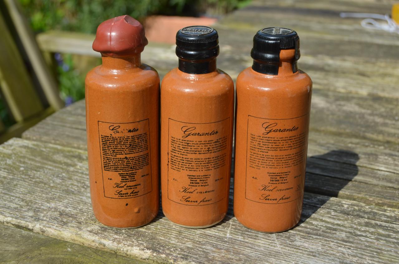 Diverse miniatuur flesjes meest Belgische jenever (1)