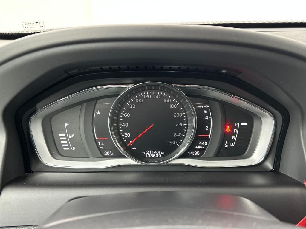 Volvo XC60 t5 gt polar+ | parkeerverwarming op brandstof | schuifdak